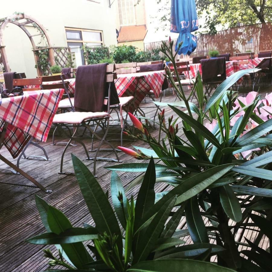 Отель Weinstube Heigl Restaurante Pizzeria Puccini Ландсхут Экстерьер фото
