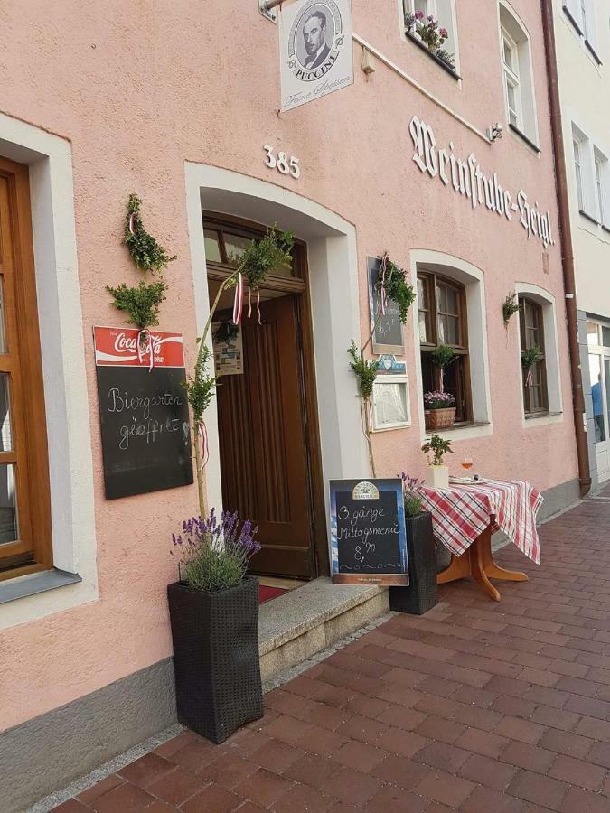 Отель Weinstube Heigl Restaurante Pizzeria Puccini Ландсхут Экстерьер фото